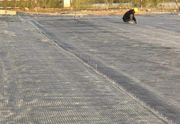 鋼塑土工格柵耐腐蝕性能怎么樣?